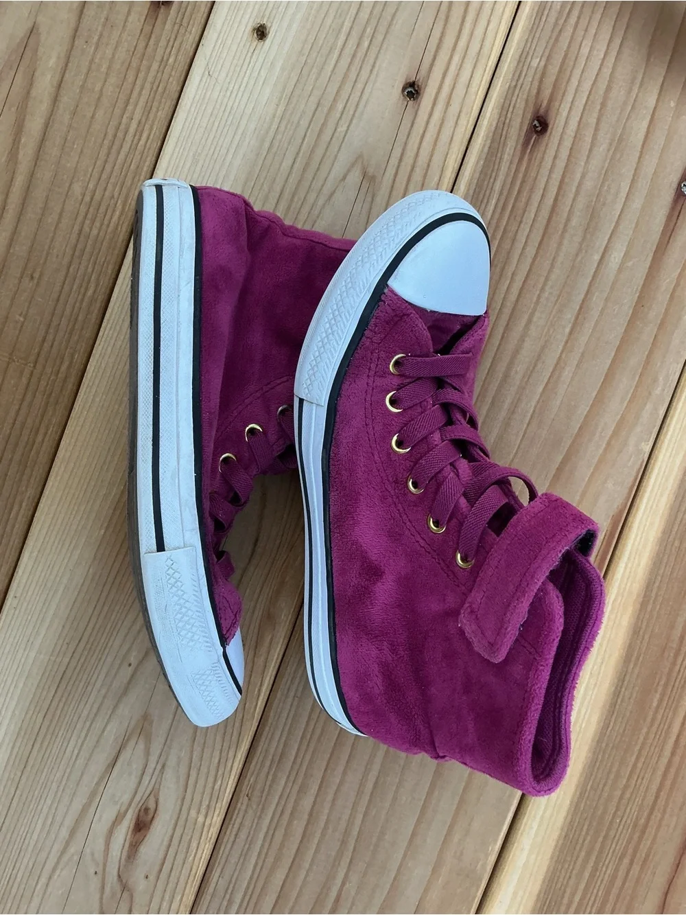 Converse Chuck Taylor All Star Youth 2.5 Purple Velvety Canvas High Tops EUC